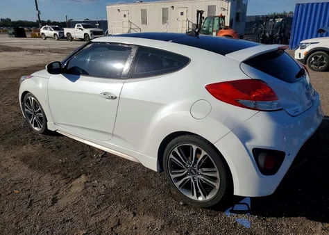 2016 Hyundai Veloster Turbo z USA, uszkodzony, nr VIN KMHTC6AE2GU275966